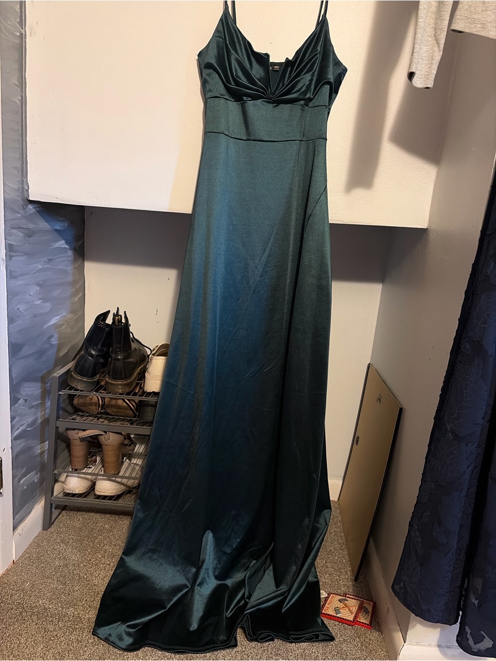 Emerald Green Dress with V-neckline